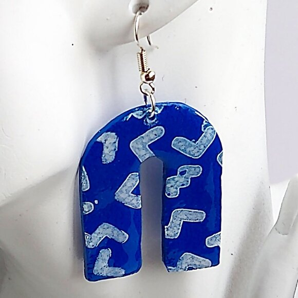 Handmade blue color polymer clay earrings. Boucles d'oreilles fait à la main - Picture 6 of 7